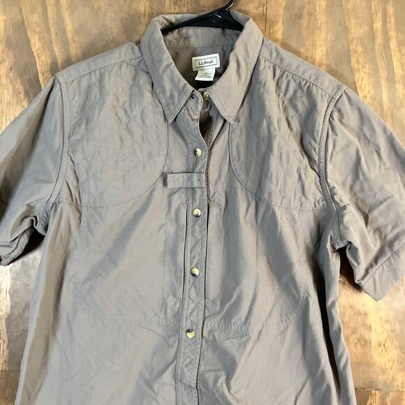 L.L. Bean Mens Shirt Brown Short Sleeve Button Up Chest Pockets 100% Nylon M - Picture 2 of 11